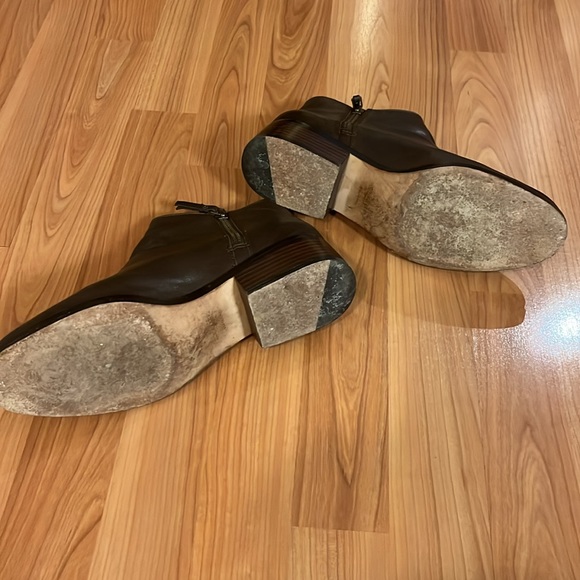 Cole Haan Hayes Flat Bootie. Brown leather. Size 8.5. - Picture 7 of 11